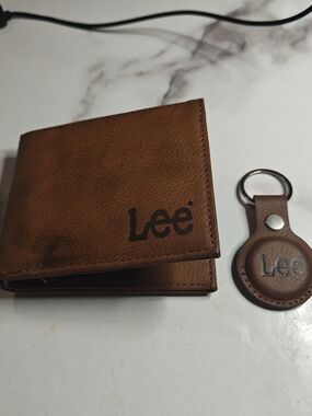 Lee Brown  Bi-Fold Wallet with Matching Key/Air Tag Holder